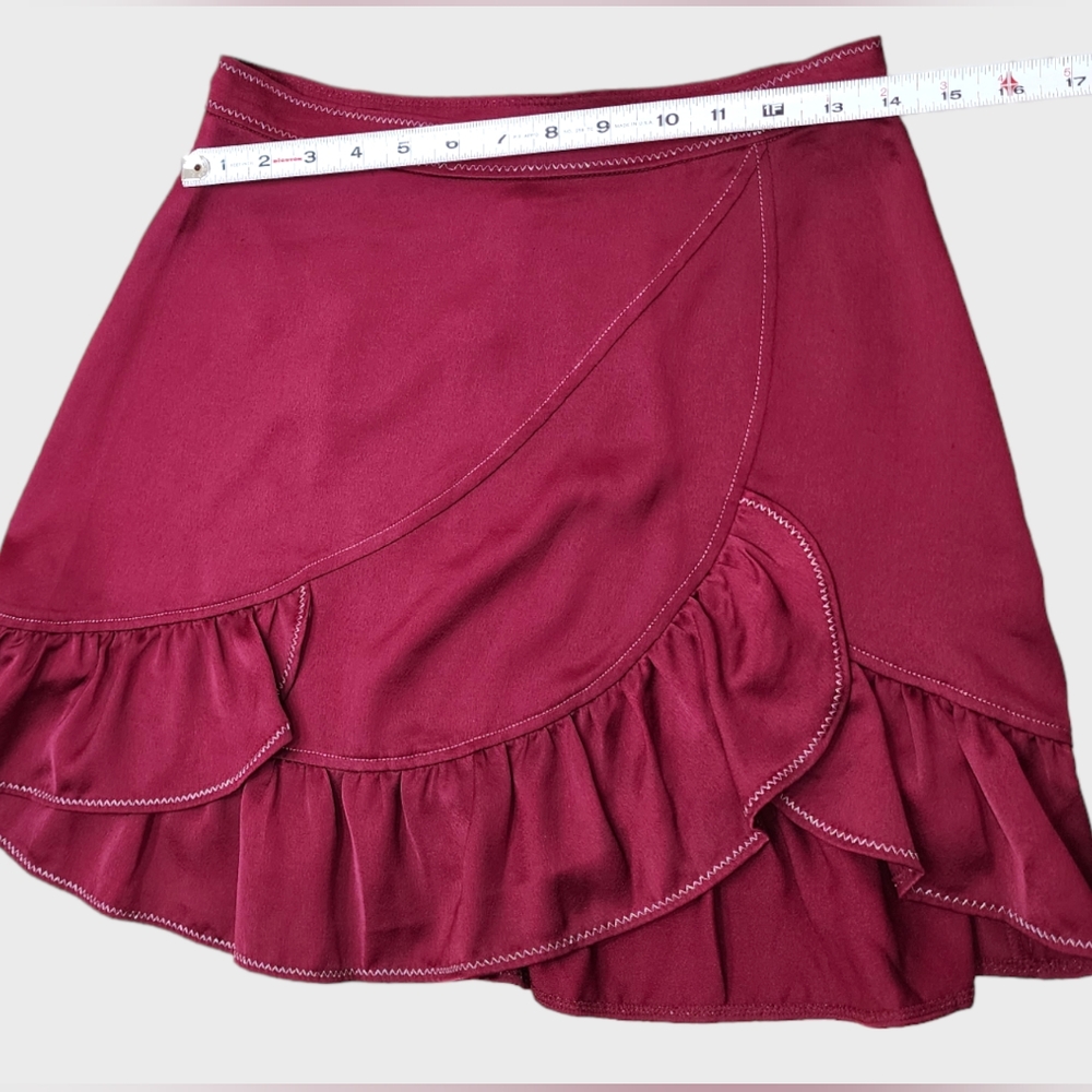 Devlin Brielle Ruffle Mini Skirt | Size 6 - Picture 11 of 12